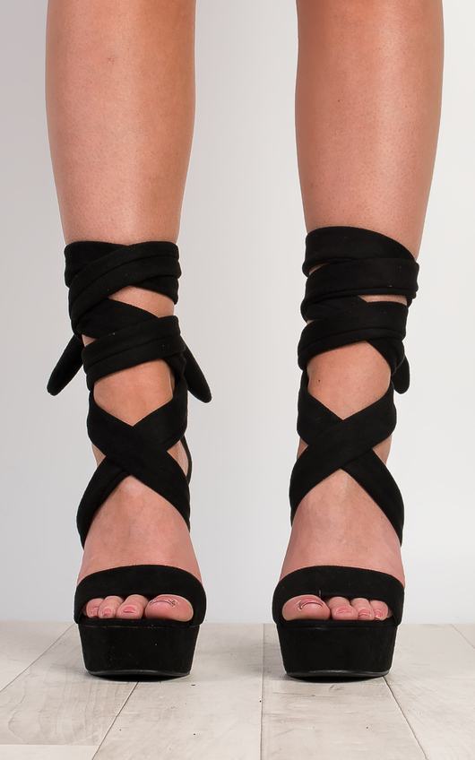Echo TieUp High Heels in Black ikrush