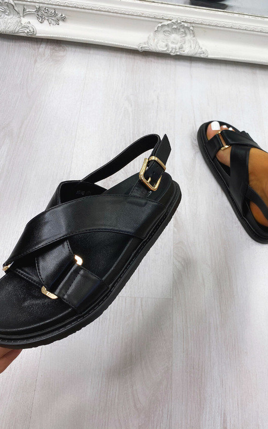 gucci rubber flip flops