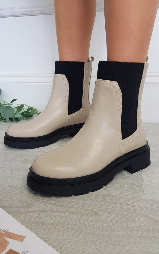 taryn chelsea boot