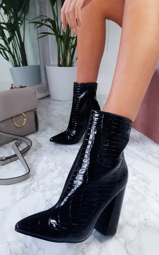 heeled boots