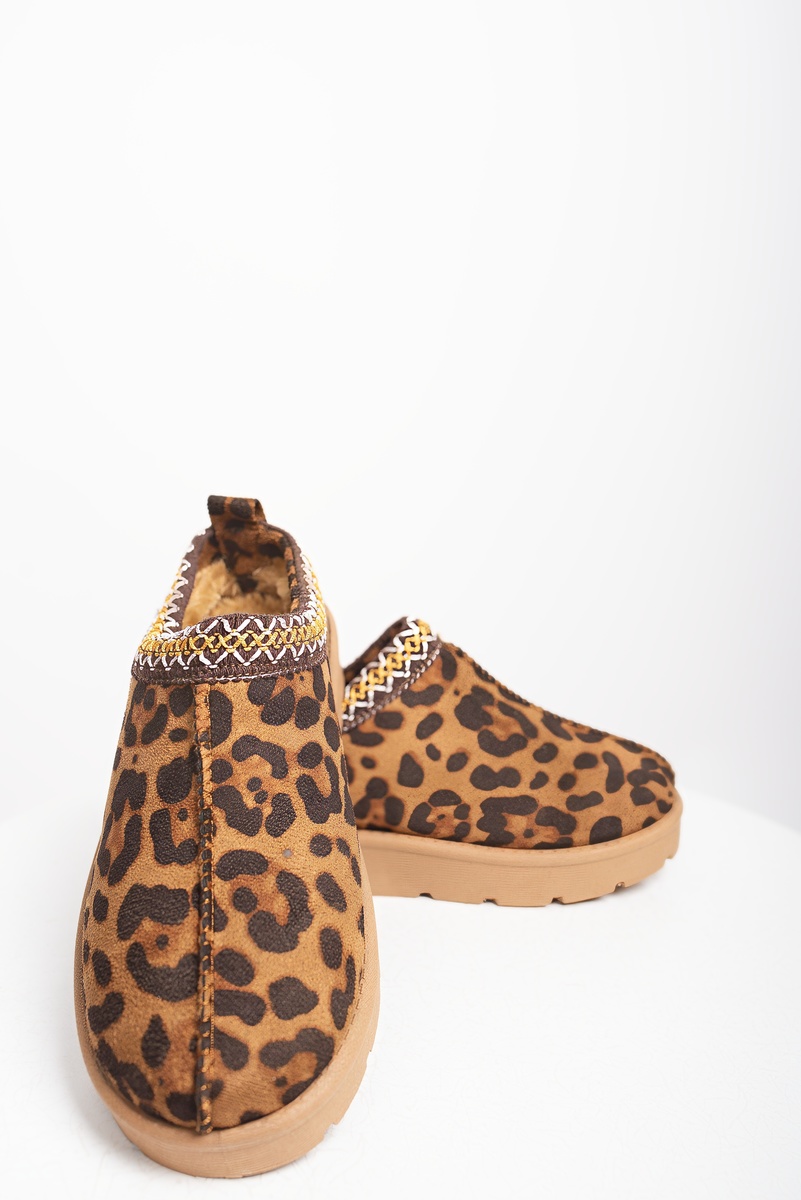 iKrush Slipper Wildleder Hausschuhe mit Ziernähten Slipper mittlerer Absatz normal - Bild 12 von 20